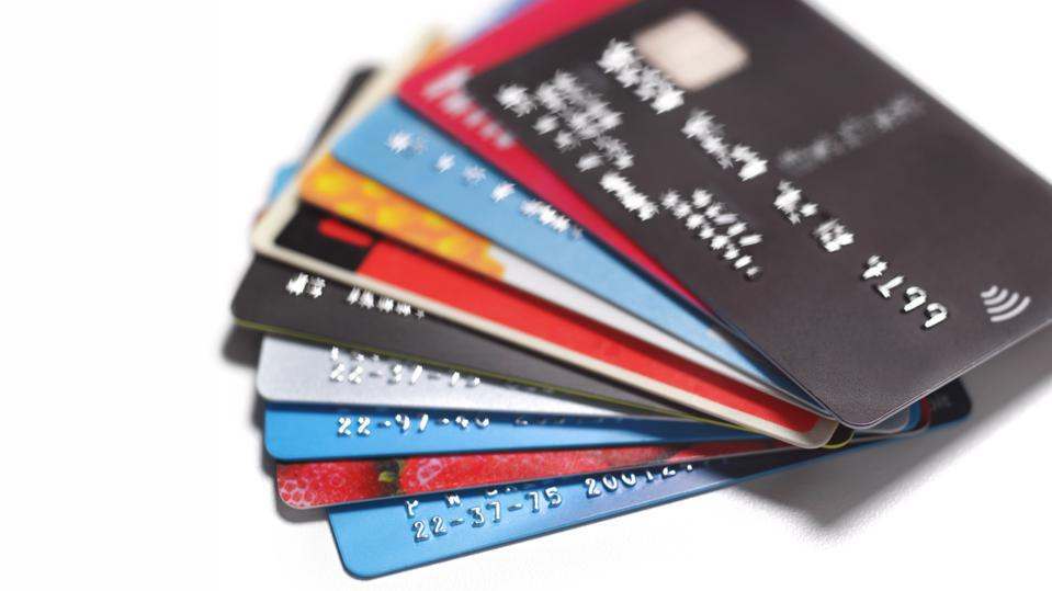 Credit Card Savvy: Building a Healthy Credit History Early On